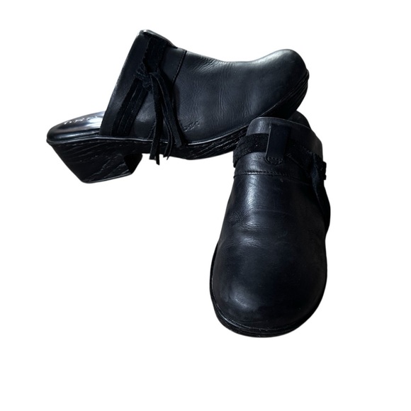 B.O.C. Fringe Clogs Black Size 10M Slip Mules On Open Back Chunky Heel Shoe - Picture 2 of 5